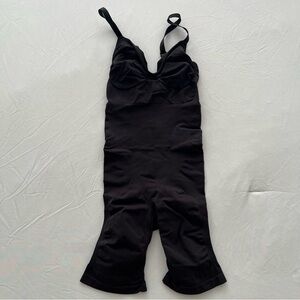 Skims Onyx Seamless Sculpt Mid Thigh Bodysuit with Open Gusset - Size L/Xl